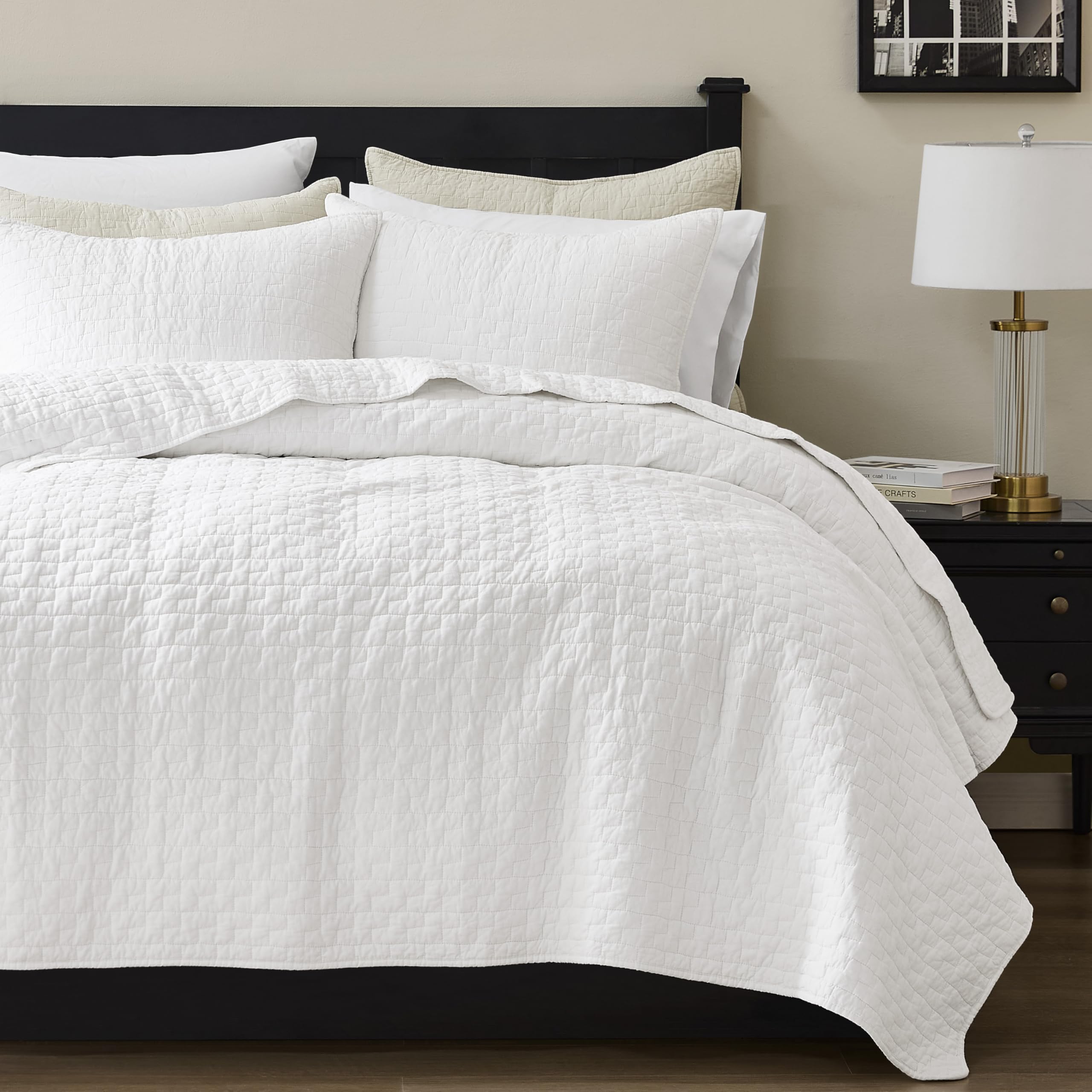 Palassio White 100% Cotton Quilt Queen Size Bedding Sets for Comfortable Sleep in All Season with 2 Pillow Shams, Textur